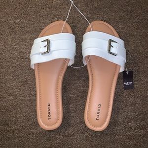 TORRID WHITE FAUX LEATHER BUCKLE SLIDE